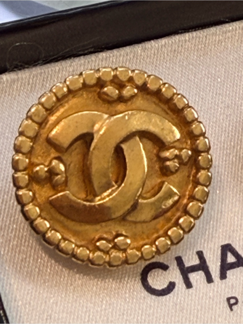 Chanel Gold-Tone CC Button Earrings
Authentic ✨ - Picture 6 of 8